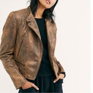 ♥️… Free People Fenix Snake Print Faux Leather Jacket Large NWT $198